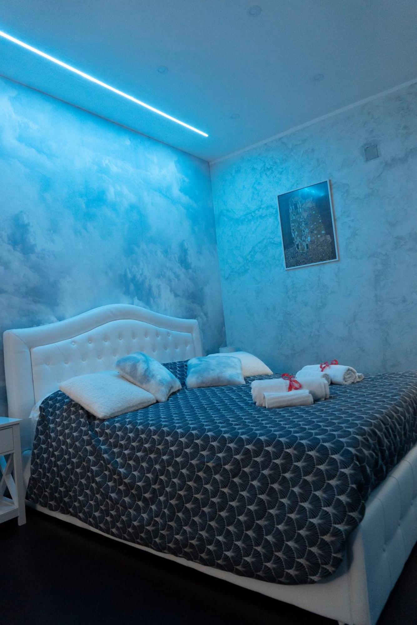 Etna Timeo Central Apartment In Baroque Building Catania Luaran gambar