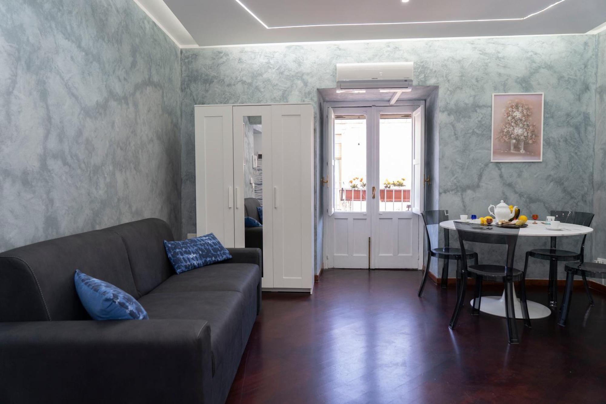 Etna Timeo Central Apartment In Baroque Building Catania Luaran gambar